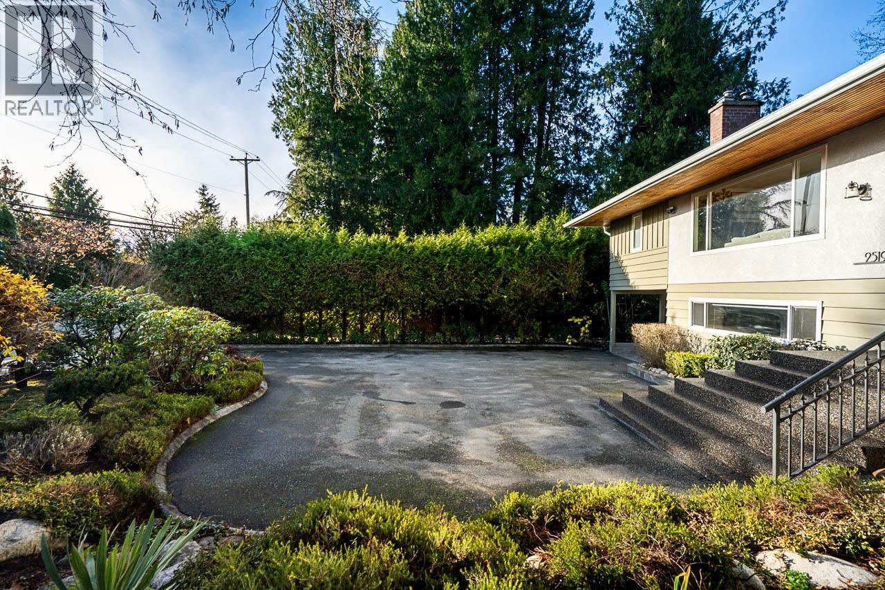 2519 East Road, Anmore, British Columbia  V3H 5G9 - Photo 4 - R3119939
