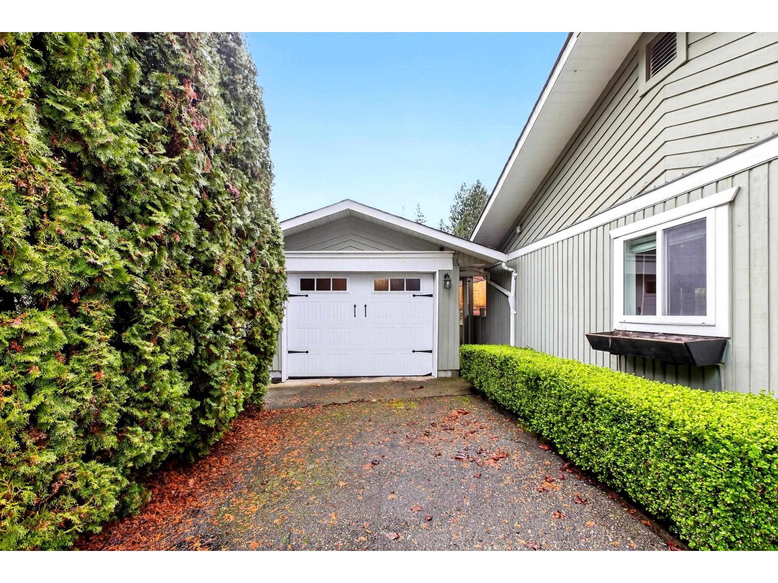 19712 49th Avenue, Langley, British Columbia  V3A 3R3 - Photo 31 - R3119993