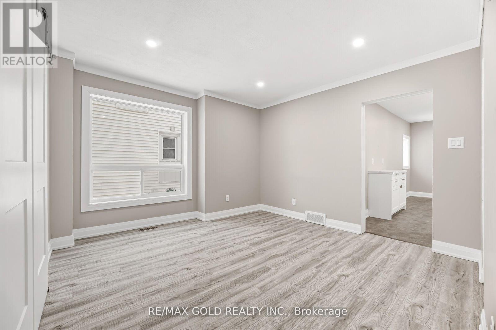 4445 Simcoe Street, Niagara Falls (Downtown), Ontario  L2E 1T7 - Photo 16 - X13087370