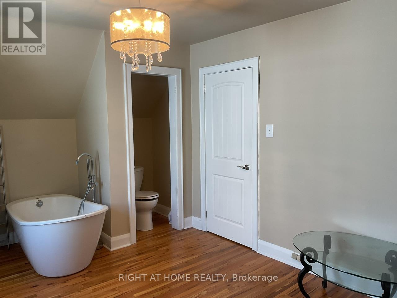 2 Columbia Street E, St. Catharines (Downtown), Ontario  L2R 5H6 - Photo 13 - X13087408