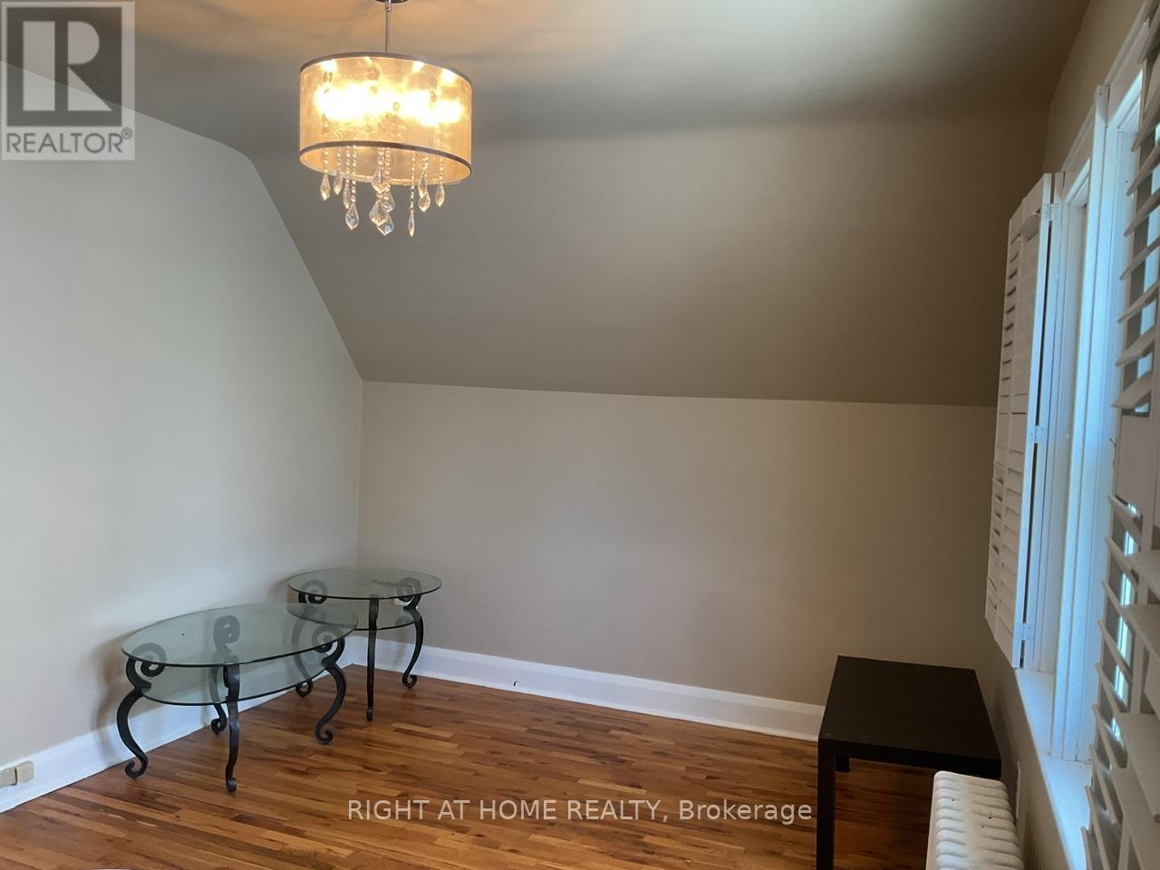 2 Columbia Street E, St. Catharines (Downtown), Ontario  L2R 5H6 - Photo 14 - X13087408