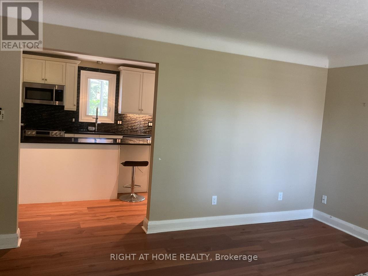 2 Columbia Street E, St. Catharines (Downtown), Ontario  L2R 5H6 - Photo 18 - X13087408