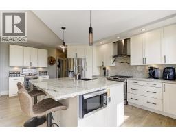 1027 James Hockey Place, Kelowna, British Columbia  V1X 7L2 - Photo 9 - 10385859