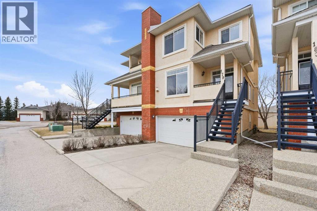 179 Sierra Morena Landing SW, Calgary, Alberta  T3H 4K3 - Photo 1 - A2303081