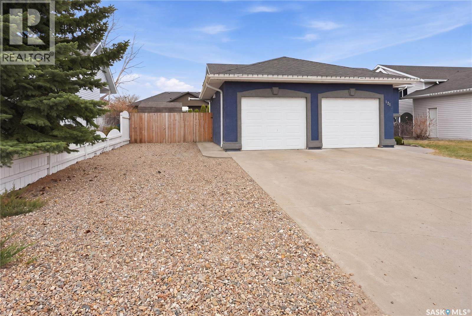 131 15th Street, Battleford, Saskatchewan  S0M 0E0 - Photo 3 - SK034923