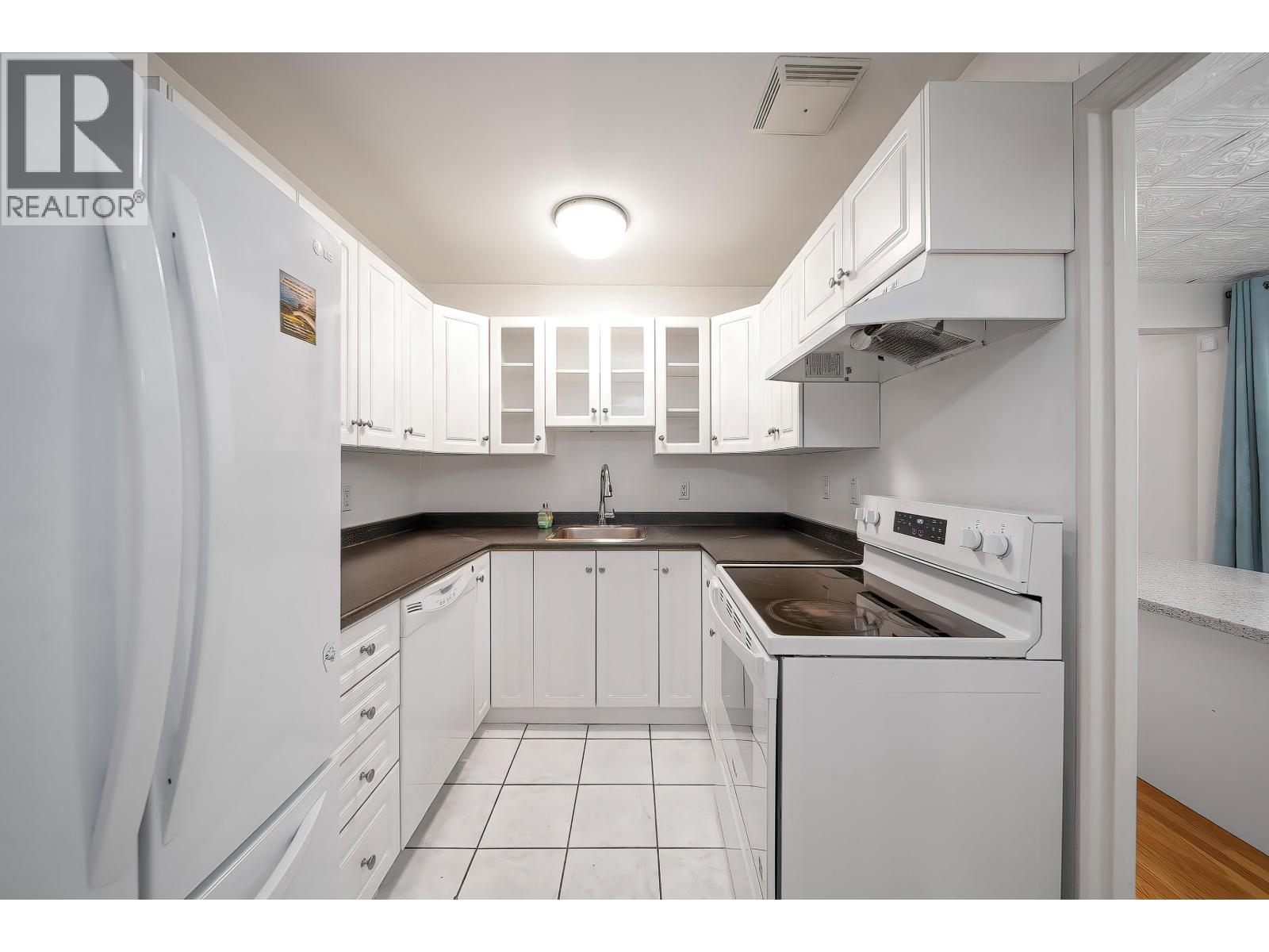 750 Westview Crescent, Vancouver, British Columbia  V7N 3X8 - Photo 9 - R3119758