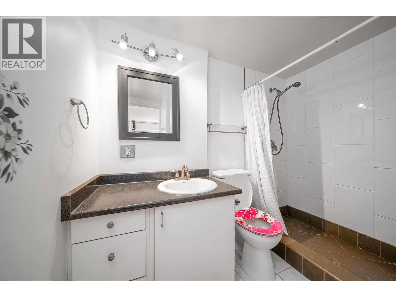 750 Westview Crescent, Vancouver, British Columbia  V7N 3X8 - Photo 13 - R3119758