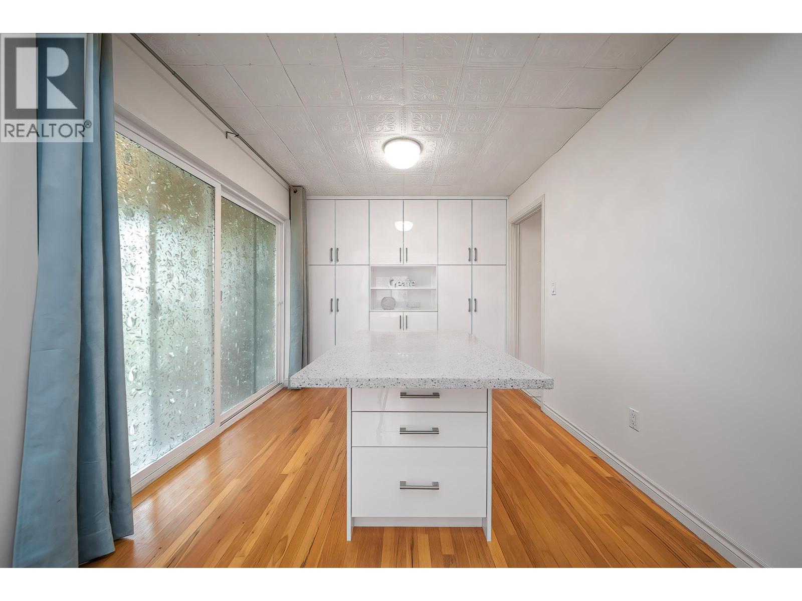 750 Westview Crescent, Vancouver, British Columbia  V7N 3X8 - Photo 6 - R3119758