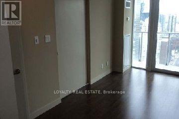 2701 - 126 Simcoe Street, Toronto (Waterfront Communities), Ontario  M5H 4E6 - Photo 5 - C13087426
