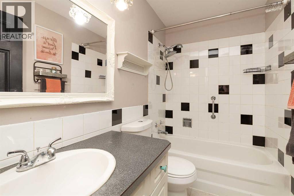 248 Broadway Street S, Raymond, Alberta  T0K 2S0 - Photo 10 - A2307996