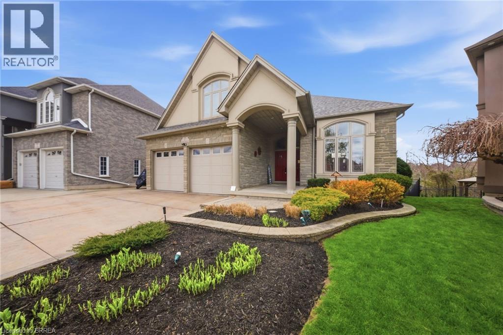 7 TOM THOMSON Court, Brantford, Ontario