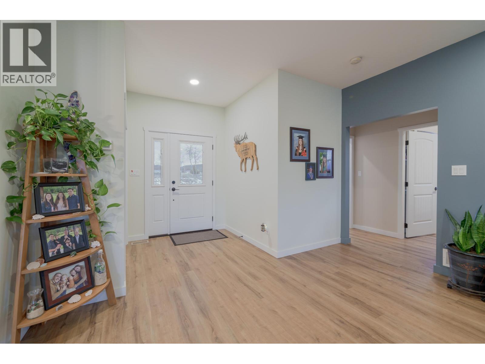 314 Sandhill Crescent, 100 Mile House, British Columbia  V0K 2E0 - Photo 12 - R3080409