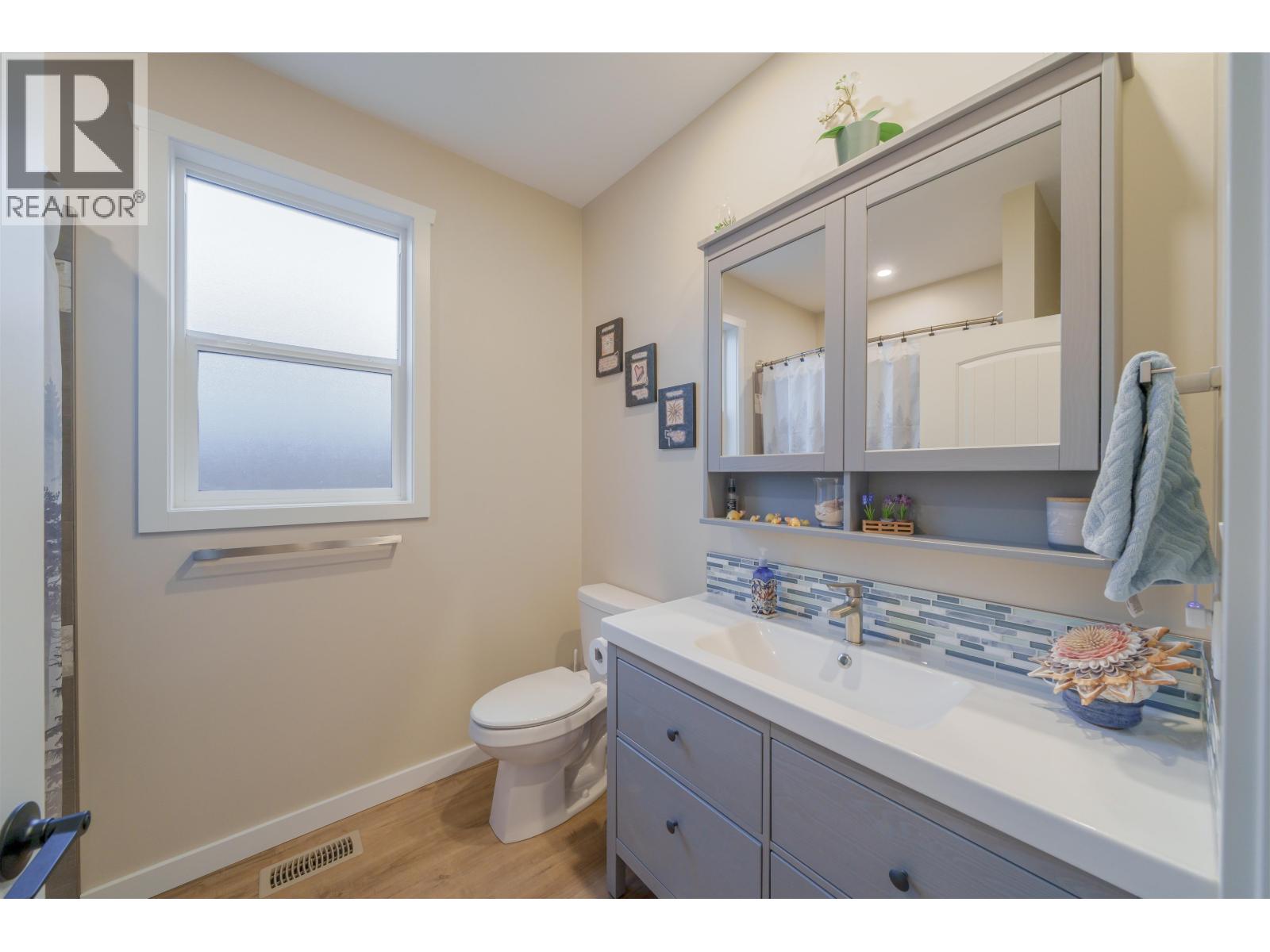 314 Sandhill Crescent, 100 Mile House, British Columbia  V0K 2E0 - Photo 21 - R3080409