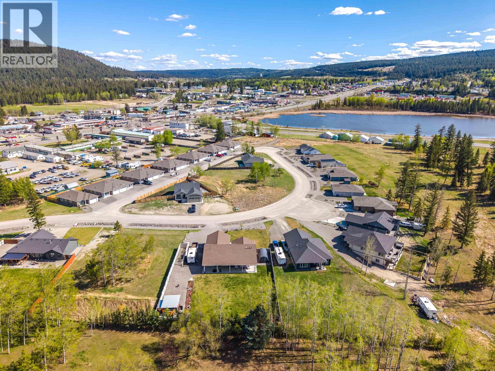 314 Sandhill Crescent, 100 Mile House, British Columbia  V0K 2E0 - Photo 27 - R3080409