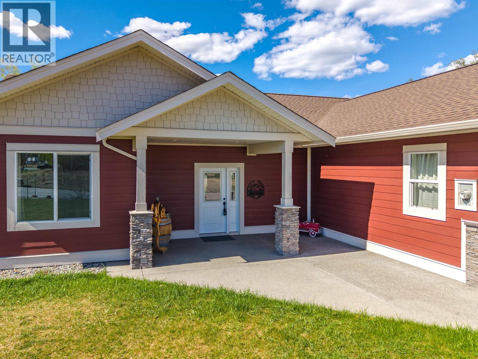 314 Sandhill Crescent, 100 Mile House, British Columbia  V0K 2E0 - Photo 25 - R3080409