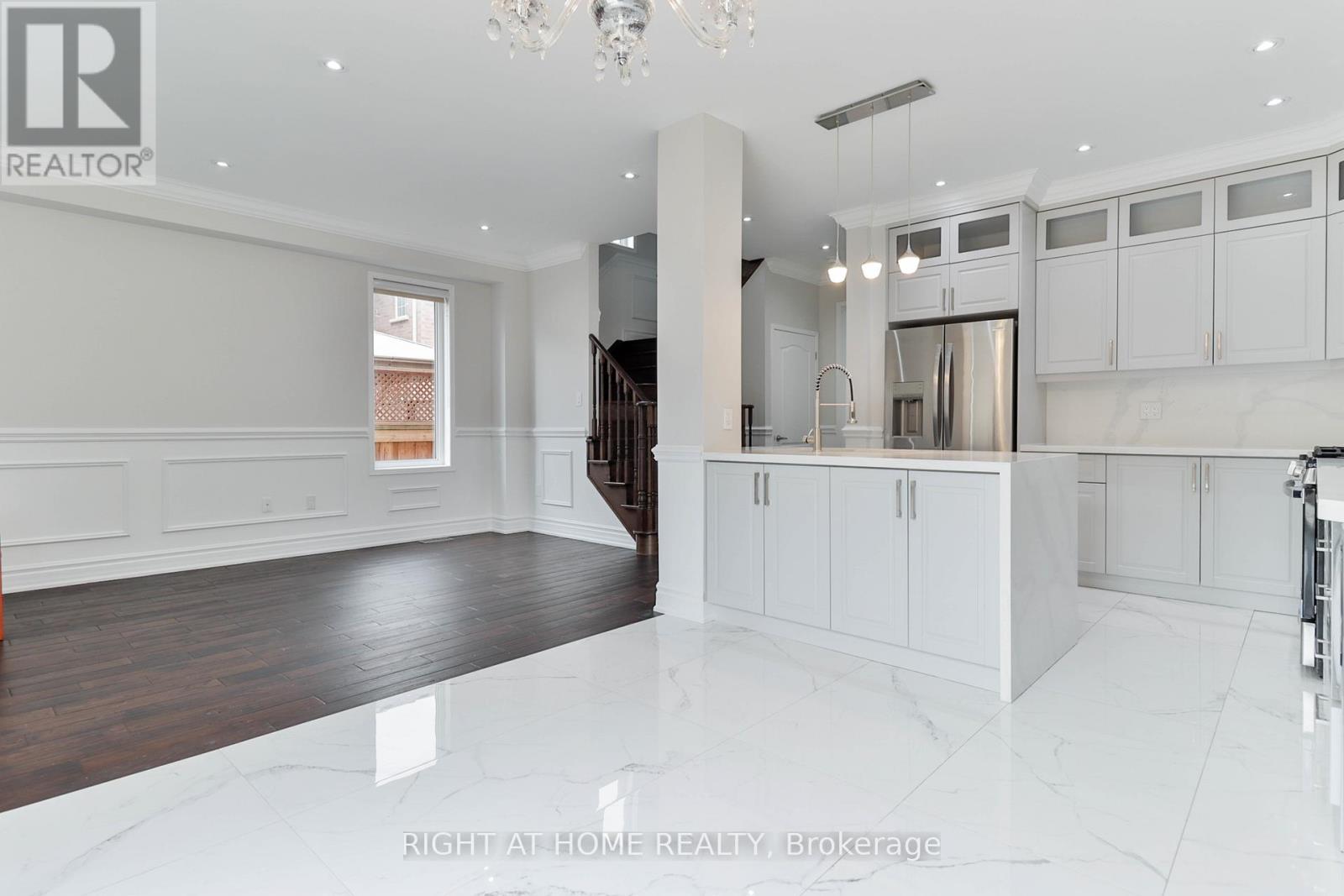 Main + Upper - 186 Cosgrove Drive, Oshawa, Ontario  L1L 0K5 - Photo 13 - E13087414