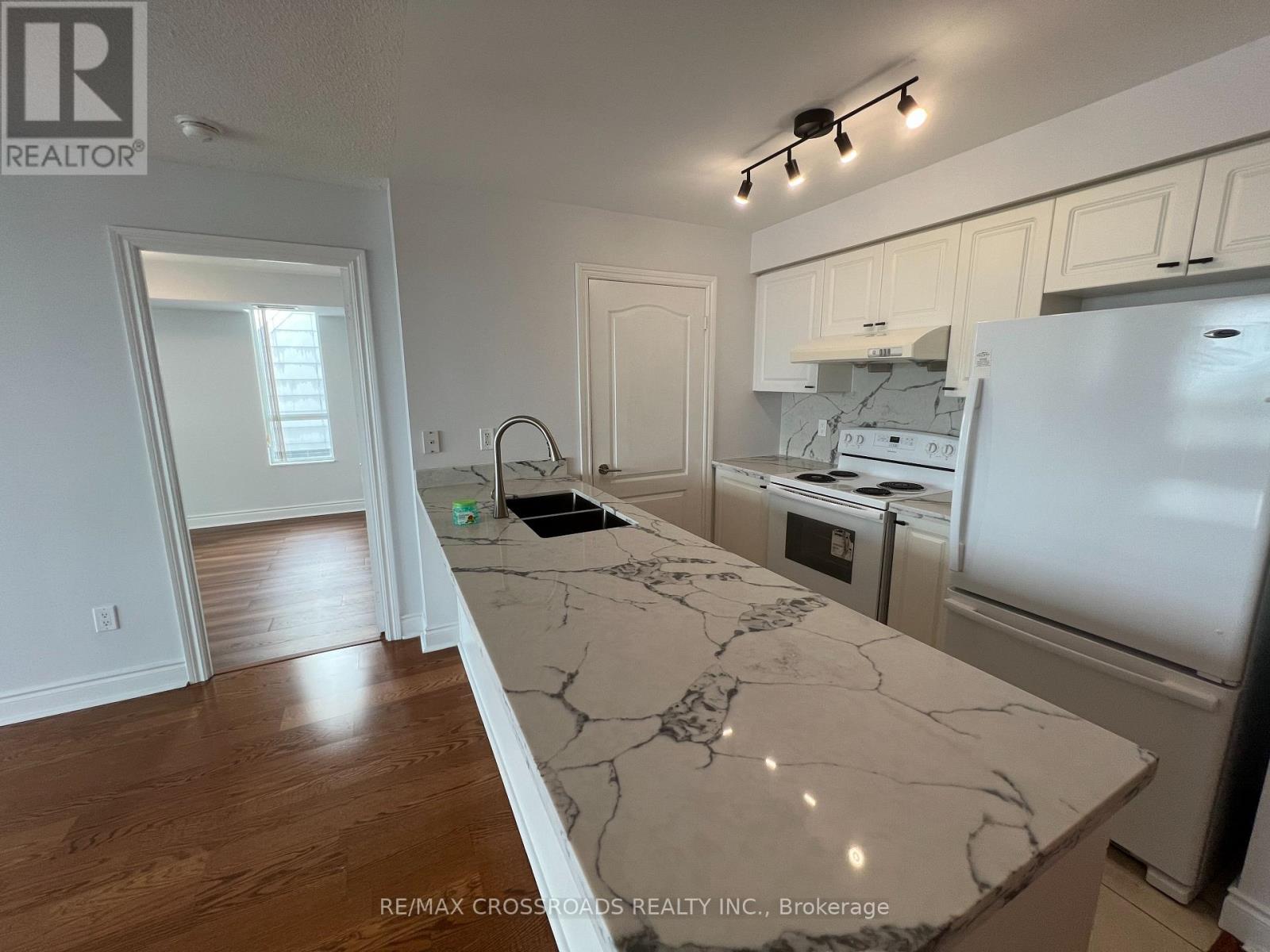 1907 - 60 Brian Harrison Way, Toronto, Ontario  M1P 5J5 - Photo 10 - E13087496