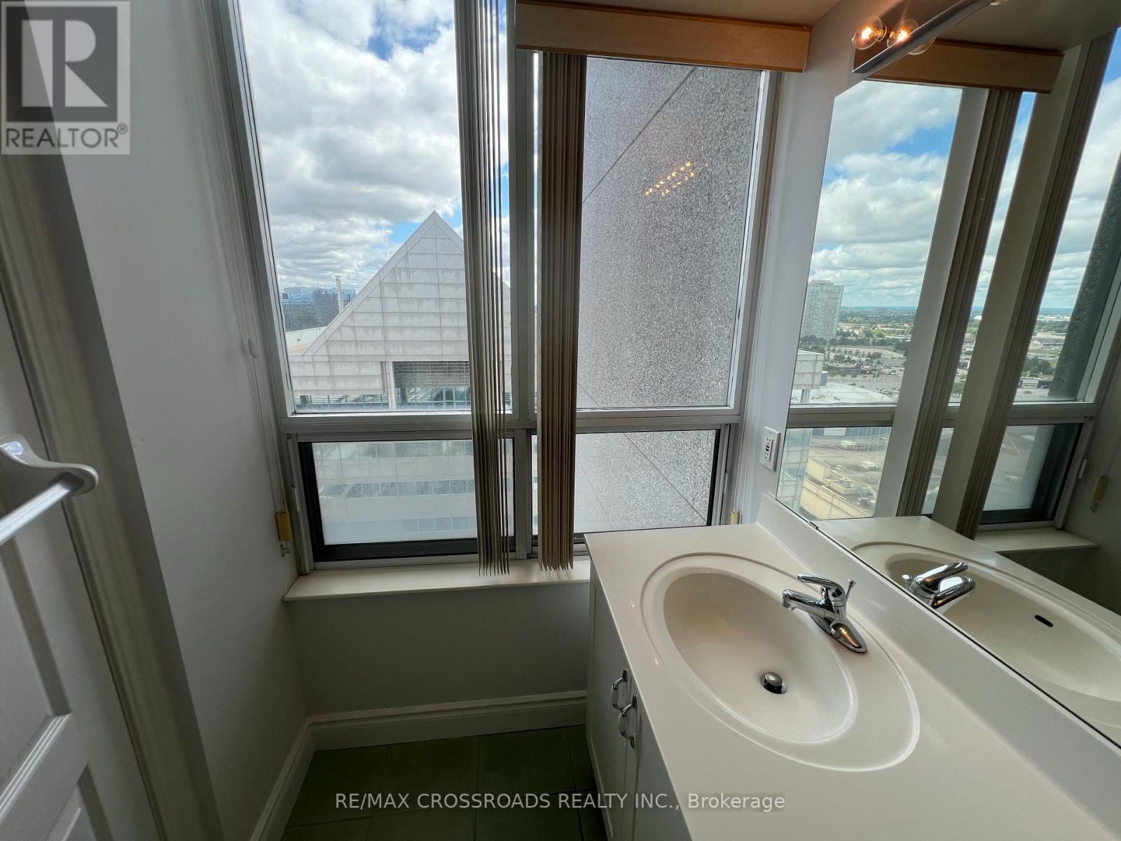 1907 - 60 Brian Harrison Way, Toronto, Ontario  M1P 5J5 - Photo 3 - E13087496