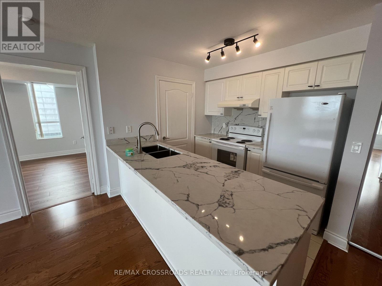 1907 - 60 Brian Harrison Way, Toronto, Ontario  M1P 5J5 - Photo 9 - E13087496