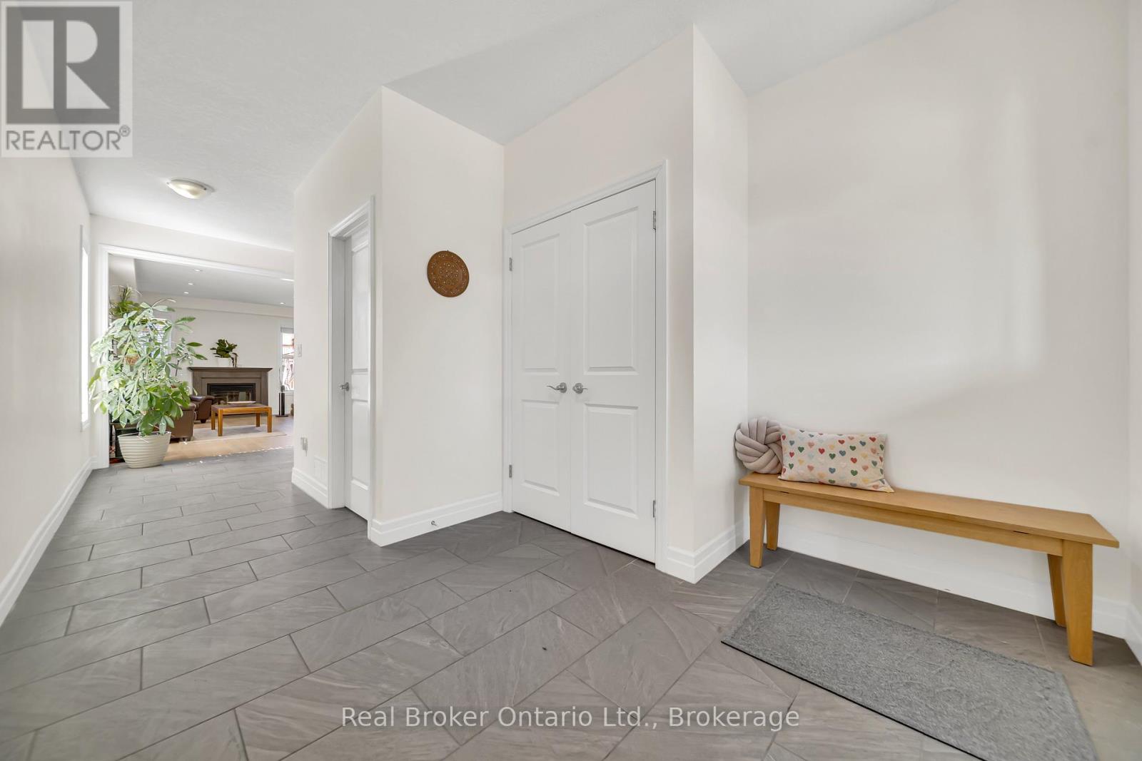 433 Twinleaf Street, Waterloo, Ontario  N2V 0B5 - Photo 10 - X13087462