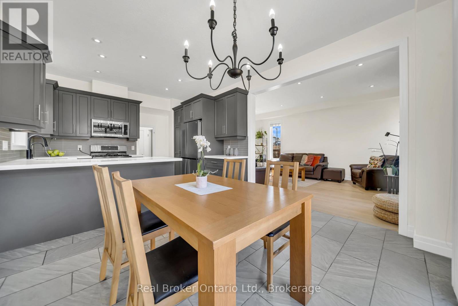 433 Twinleaf Street, Waterloo, Ontario  N2V 0B5 - Photo 21 - X13087462