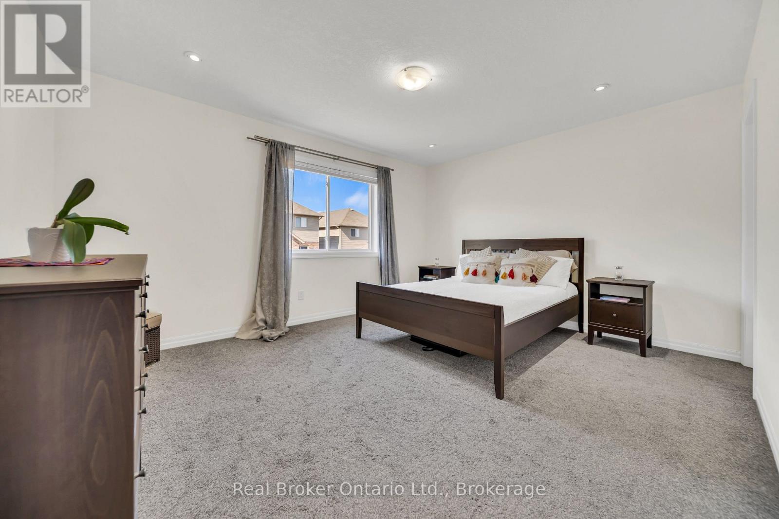 433 Twinleaf Street, Waterloo, Ontario  N2V 0B5 - Photo 29 - X13087462
