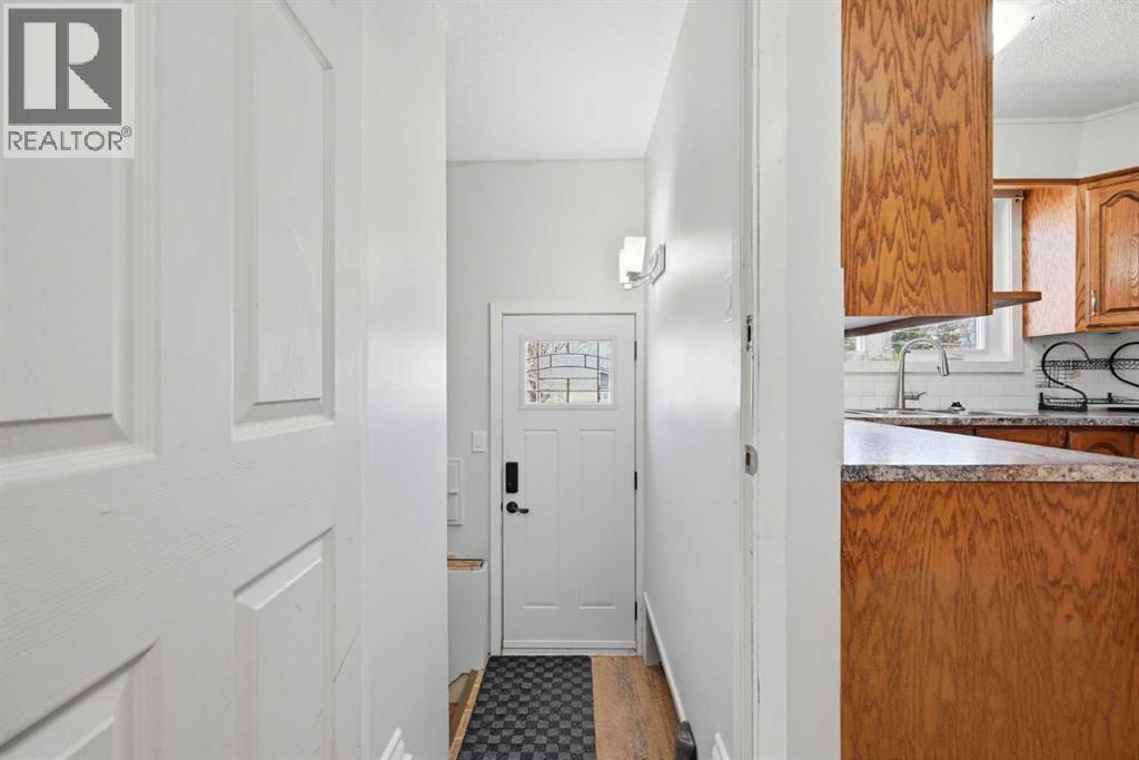1012 Riddell Place SE, Calgary, Alberta  T2A 1Y5 - Photo 23 - A2306511