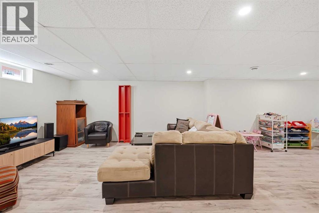 1012 Riddell Place SE, Calgary, Alberta  T2A 1Y5 - Photo 30 - A2306511