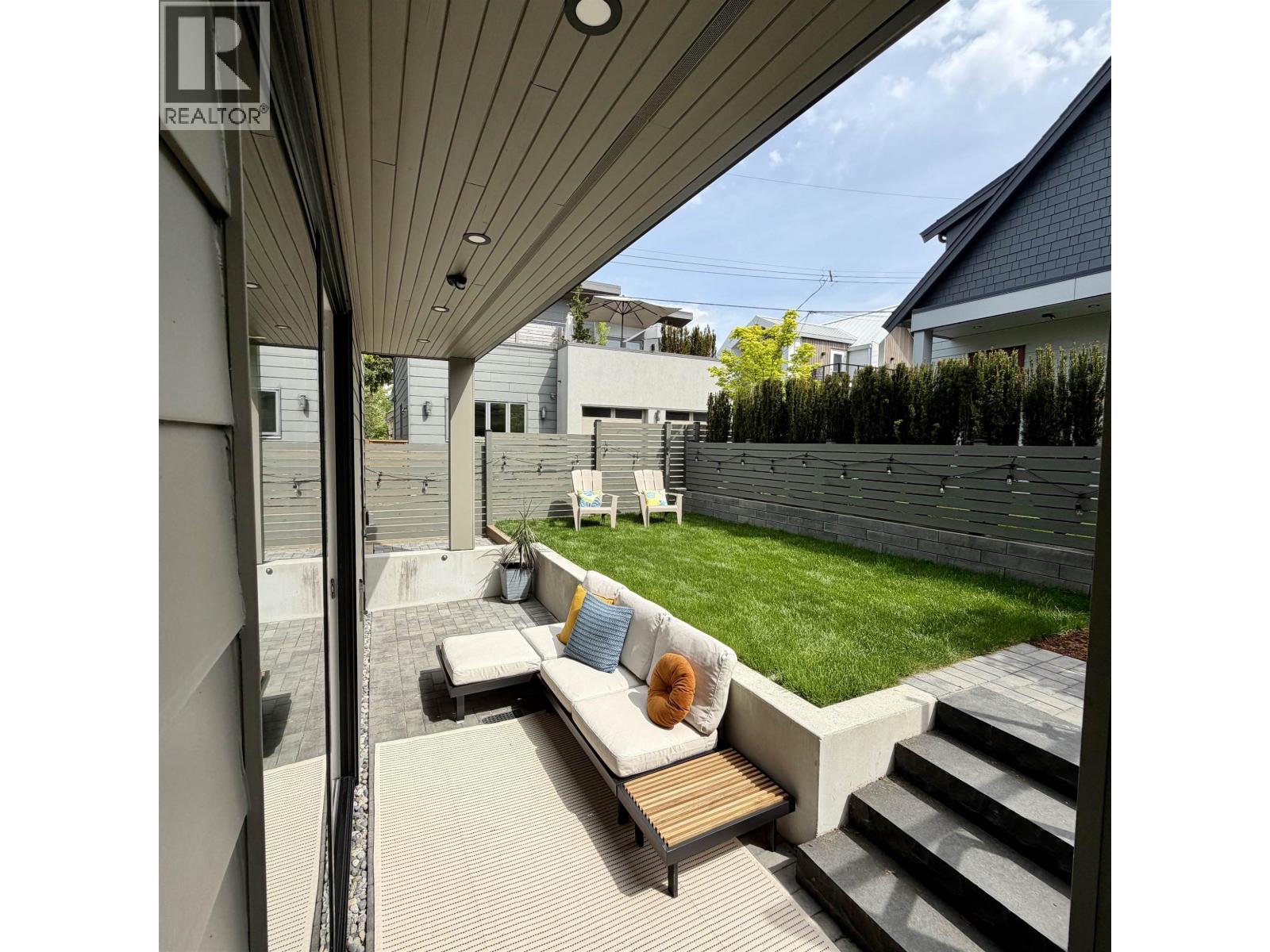 3762 Fleming Street, Vancouver, British Columbia  V5N 3W2 - Photo 4 - R3108986