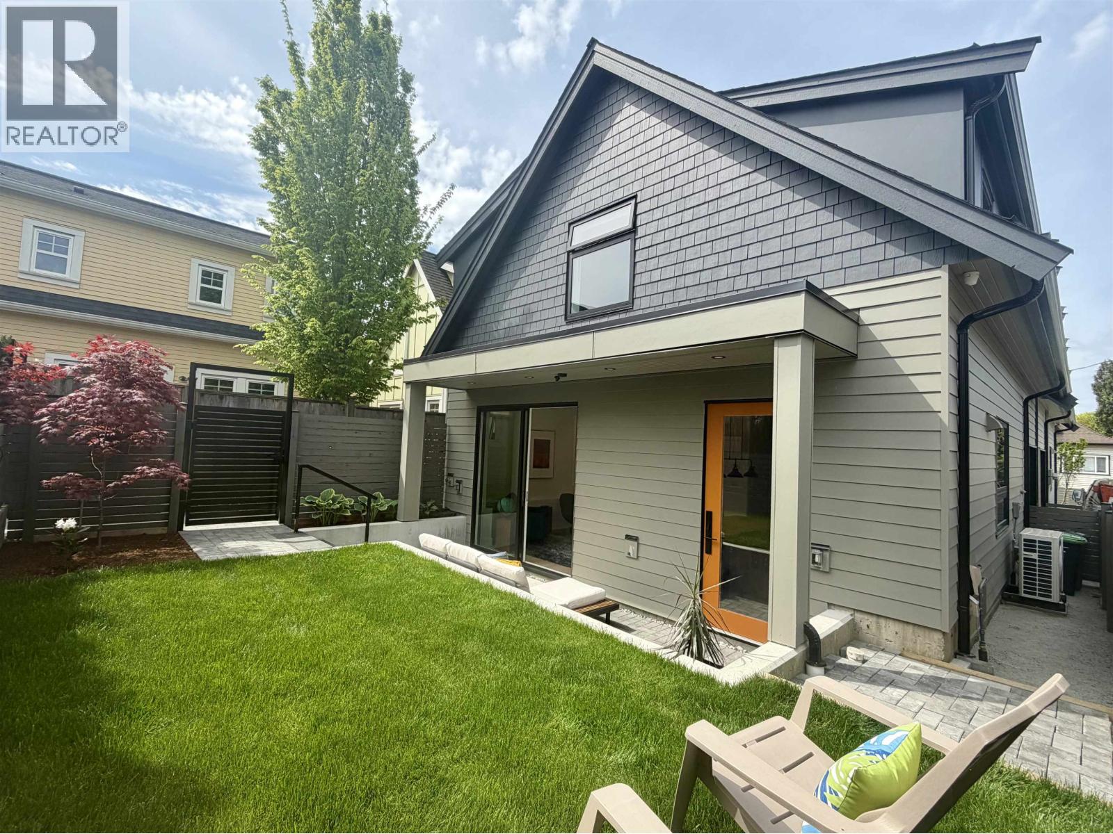 3762 Fleming Street, Vancouver, British Columbia  V5N 3W2 - Photo 3 - R3108986
