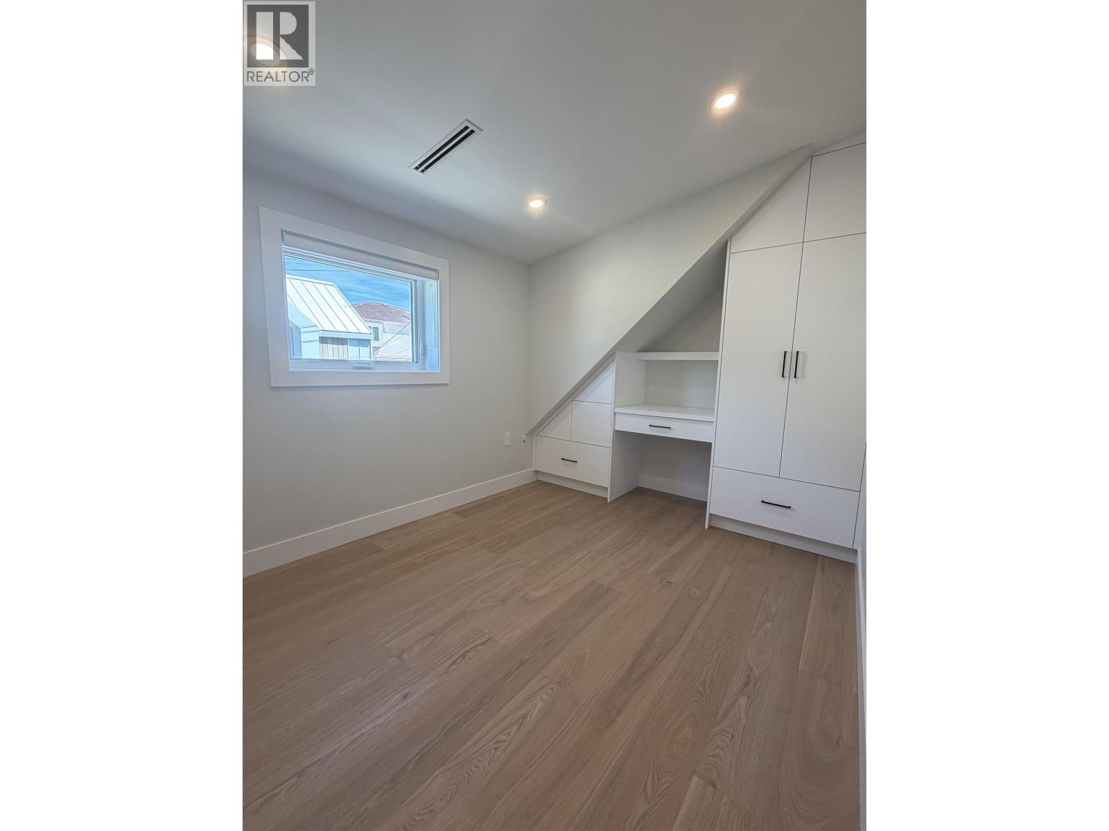 3768 Fleming Street, Vancouver, British Columbia  V5N 3W2 - Photo 17 - R3119872
