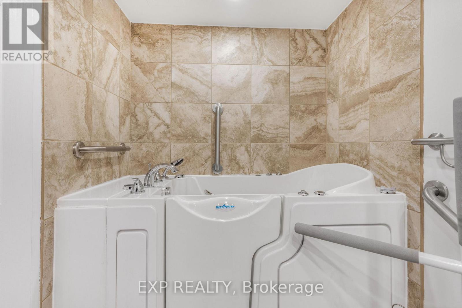 510 - 330 Centrum Boulevard, Ottawa, Ontario  K1E 3W2 - Photo 18 - X13087472