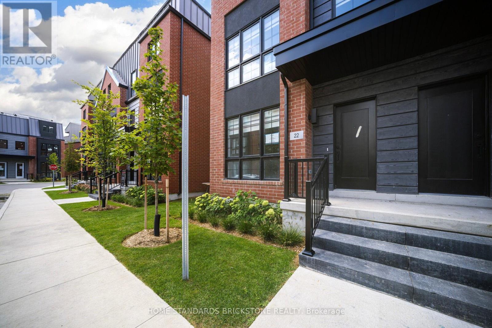 22 Chesley Street, Vaughan (Uplands), Ontario  L4J 0M1 - Photo 2 - N13087444