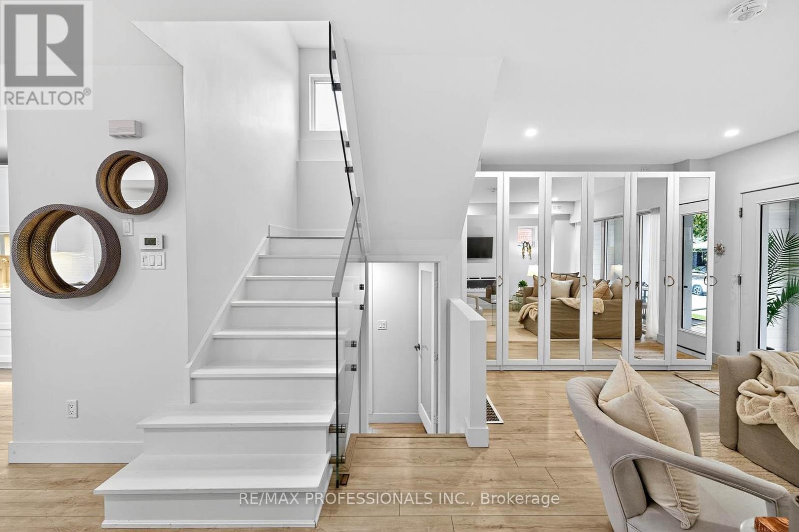 22 Ninth Street, Toronto, Ontario  M8V 3E3 - Photo 18 - W13087432