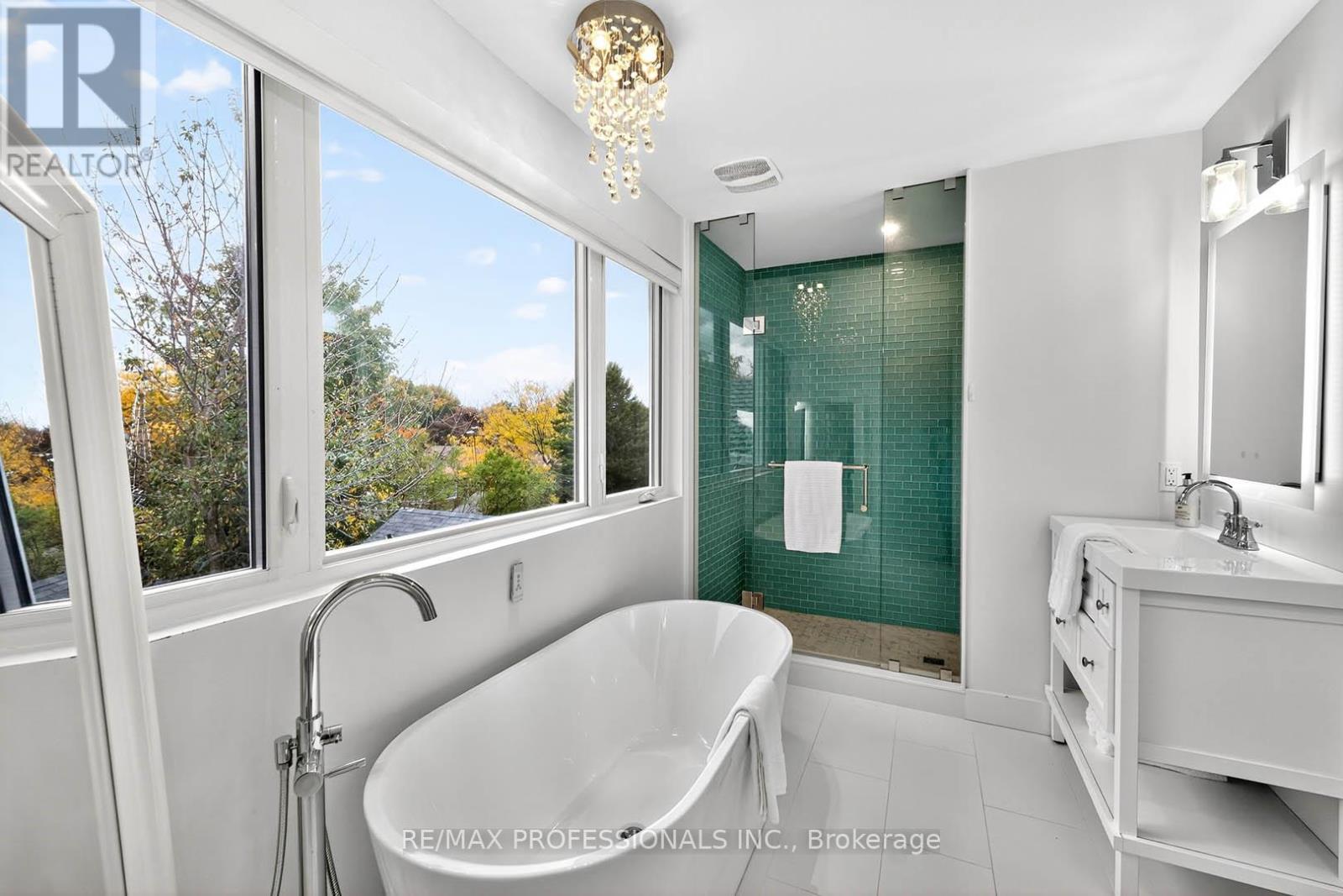 22 Ninth Street, Toronto, Ontario  M8V 3E3 - Photo 32 - W13087432