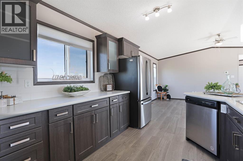 3 Meadowplace Manor E, Brooks, Alberta  T1R 0W9 - Photo 13 - A2307902