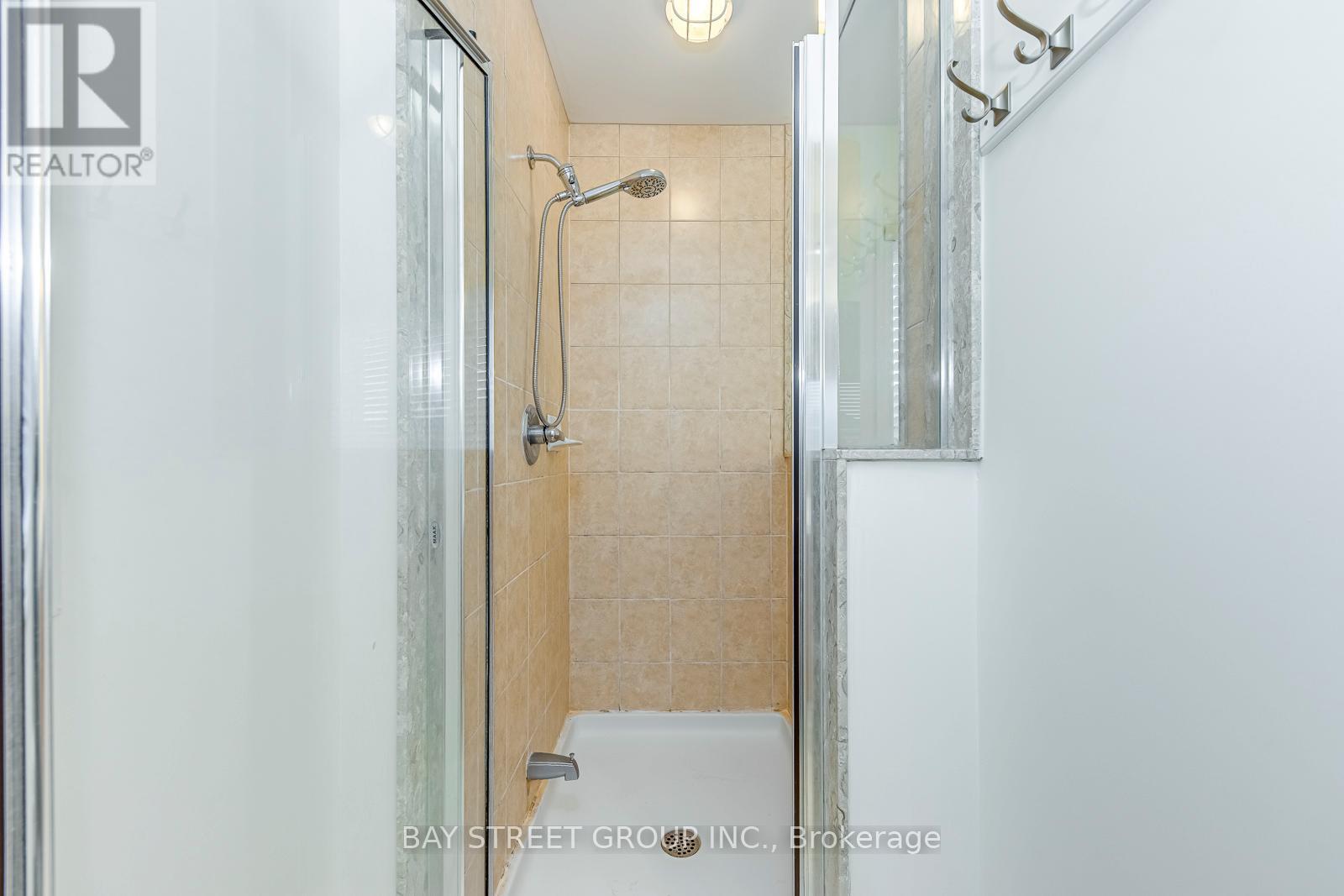 16 Henderson Street, Hamilton, Ontario  L9K 0H1 - Photo 28 - X13087454