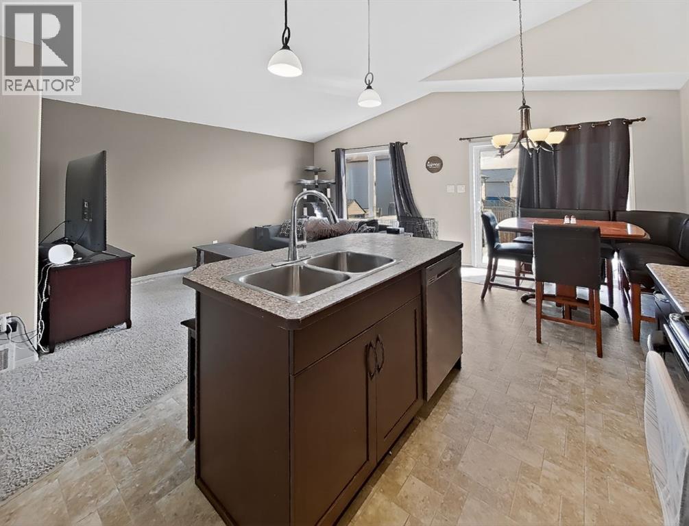 711 Sunset Place, Coaldale, Alberta  T1M 0C5 - Photo 11 - A2302051