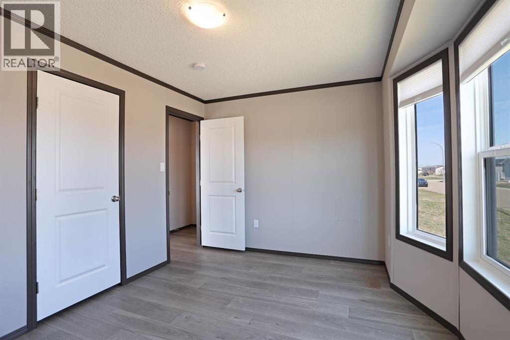3 Meadowplace Manor E, Brooks, Alberta  T1R 0W9 - Photo 26 - A2307902