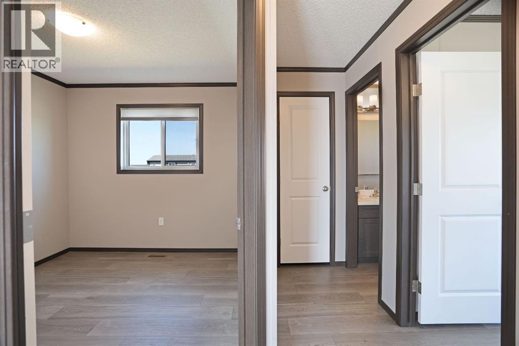 3 Meadowplace Manor E, Brooks, Alberta  T1R 0W9 - Photo 24 - A2307902