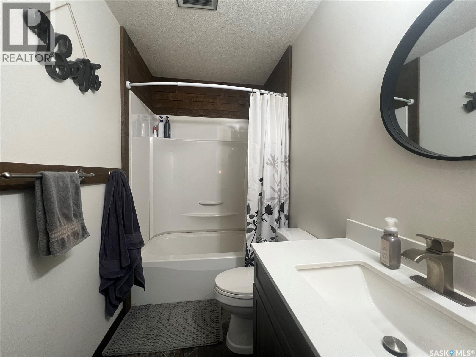 901 Thompson Street, Whitewood, Saskatchewan  S0G 5C0 - Photo 17 - SK035009