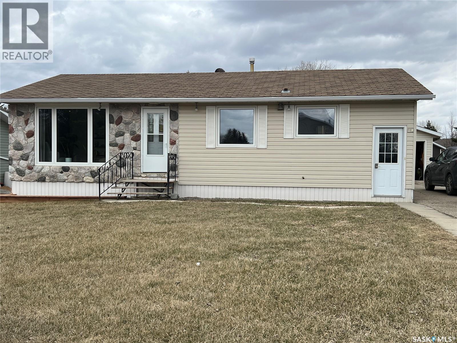 901 Thompson Street, Whitewood, Saskatchewan  S0G 5C0 - Photo 5 - SK035009