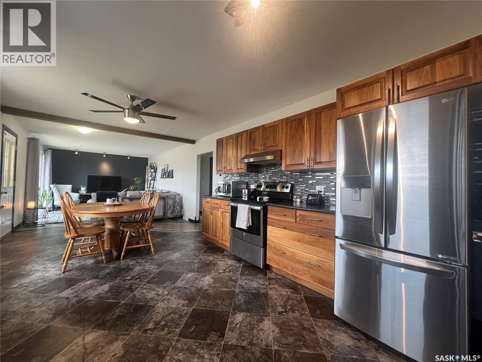 901 Thompson Street, Whitewood, Saskatchewan  S0G 5C0 - Photo 6 - SK035009