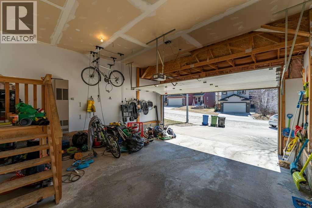 322 Rockyspring Circle NW, Calgary, Alberta  T3G 6A2 - Photo 27 - A2301357