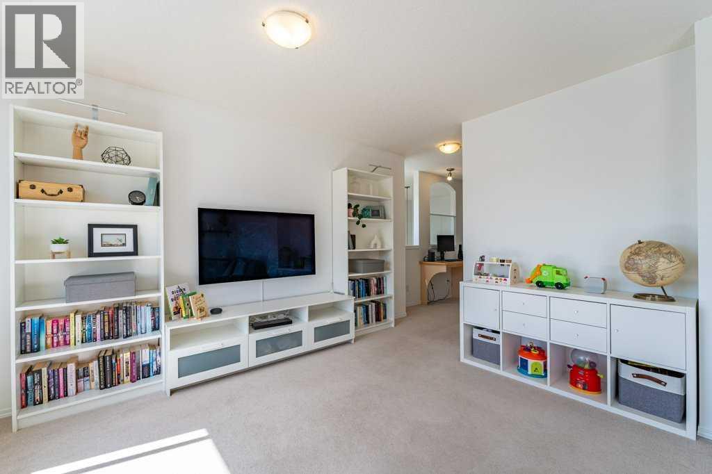 322 Rockyspring Circle NW, Calgary, Alberta  T3G 6A2 - Photo 32 - A2301357