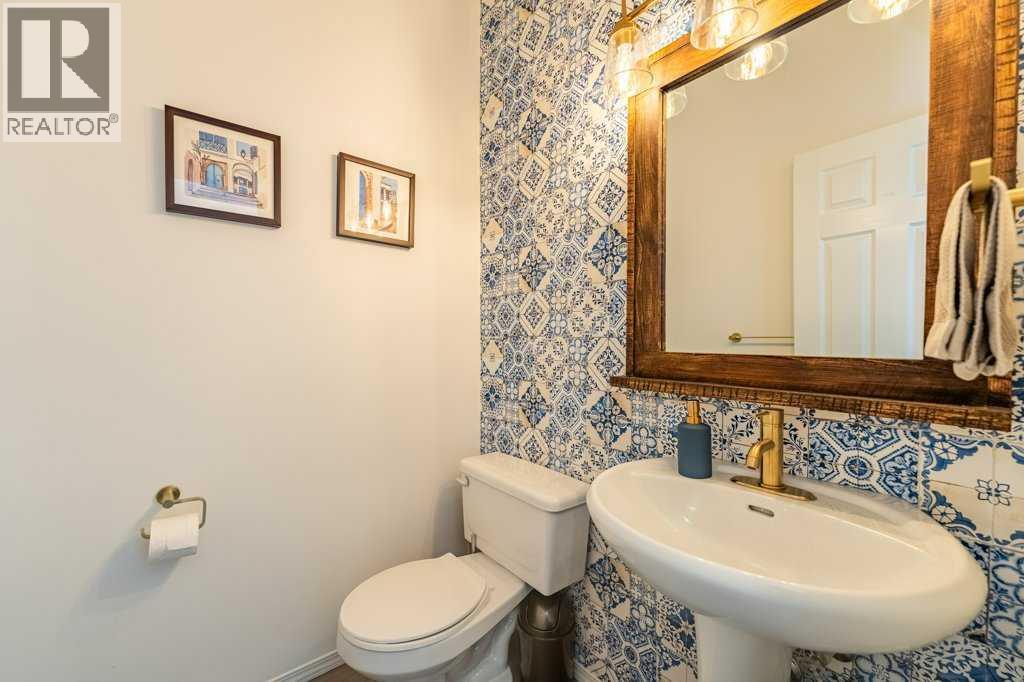 322 Rockyspring Circle NW, Calgary, Alberta  T3G 6A2 - Photo 25 - A2301357