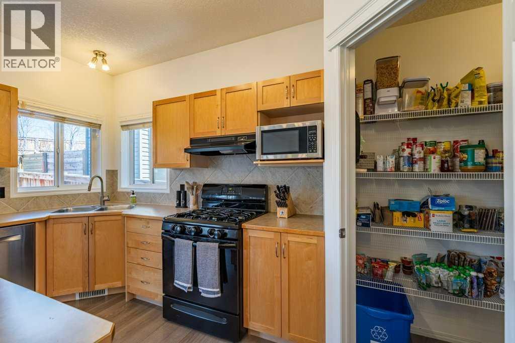 322 Rockyspring Circle NW, Calgary, Alberta  T3G 6A2 - Photo 11 - A2301357