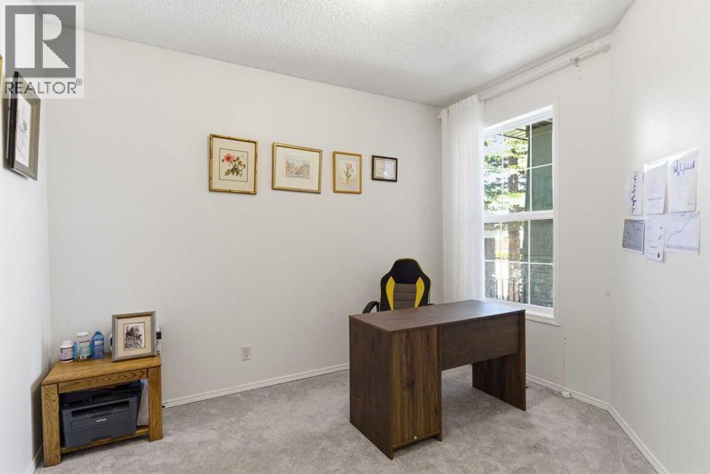 69 Everoak Circle Sw, Calgary, Alberta  T2Y 0A1 - Photo 4 - A2307673