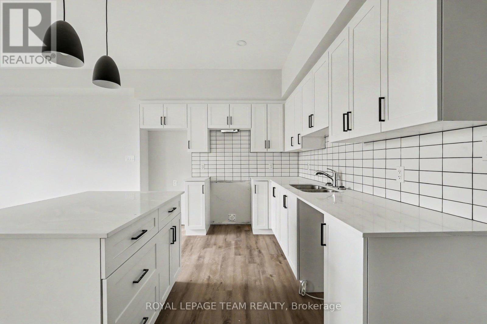 310 - 5874 County Rd #19 Road, North Grenville, Ontario  K0G 1J0 - Photo 12 - X13087524