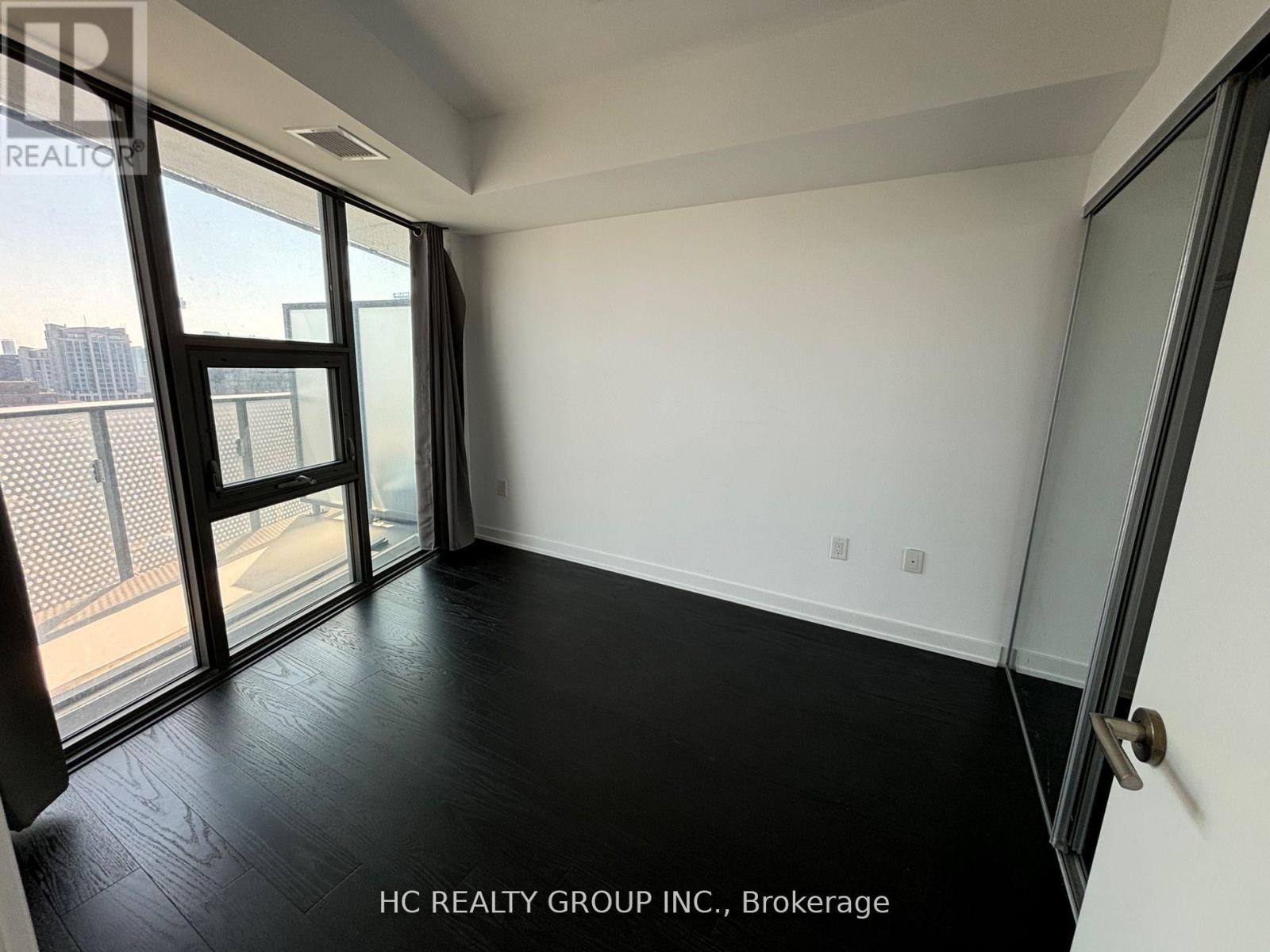 4204 - 11 Wellesley Street W, Toronto, Ontario  M4Y 0G4 - Photo 3 - C13087556